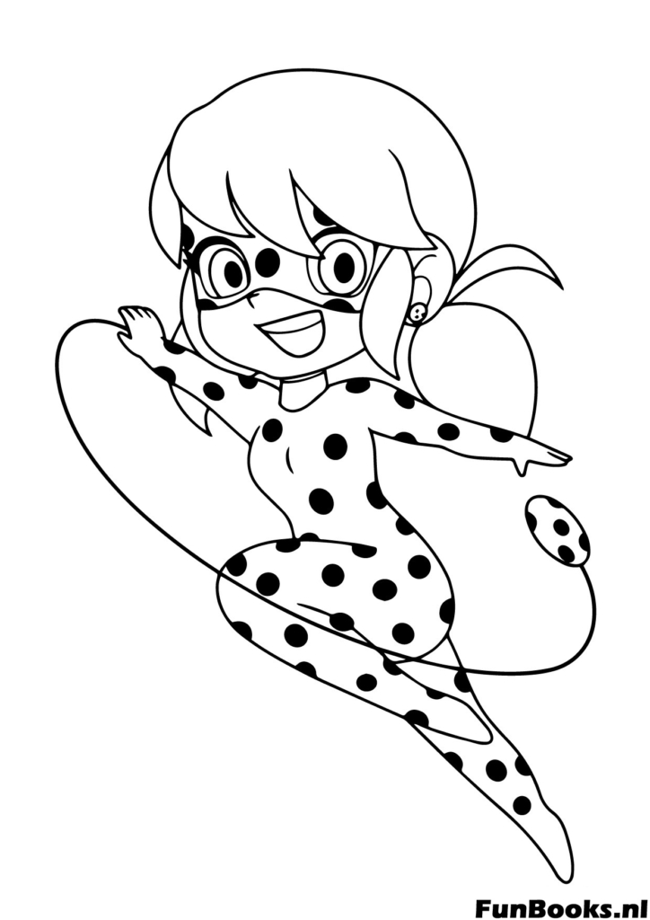 Marinette escribiendo en su diario dibujo