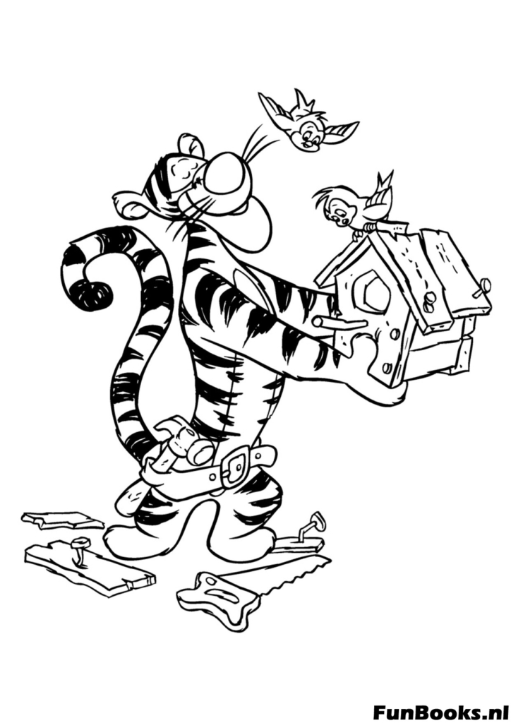 Tigger sosteniendo una casa de pájaros de madera con un pajarito posado en ella manualidad de naturaleza dibujo para colorear